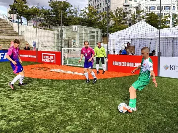 Победа и загуба за България във втория ден на Световното по футбол за бездомни