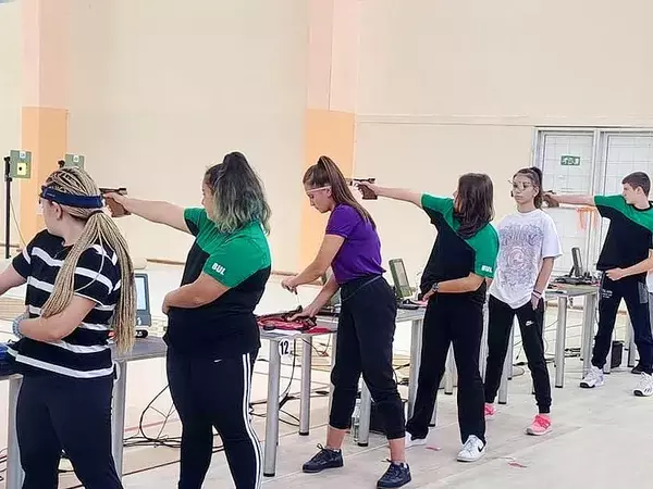 Състезатели от 14 клуба се включват в турнир по спортна стрелба във Варна