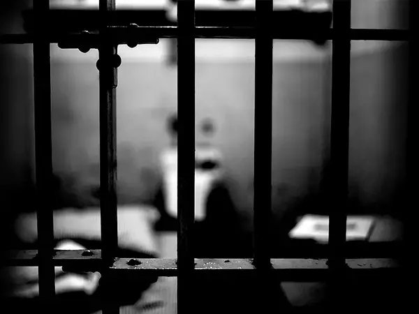 Рецидивист от Девня, обвинен в наркоразпространение, остава в ареста