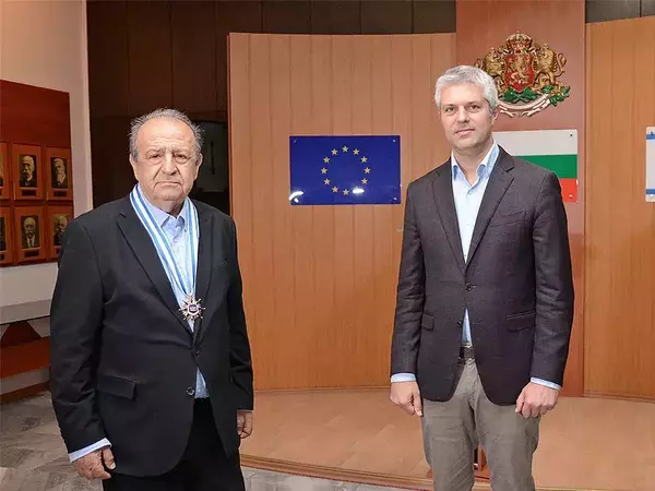 Стоимен Стоилов получи почетния знак на кмета на Варна