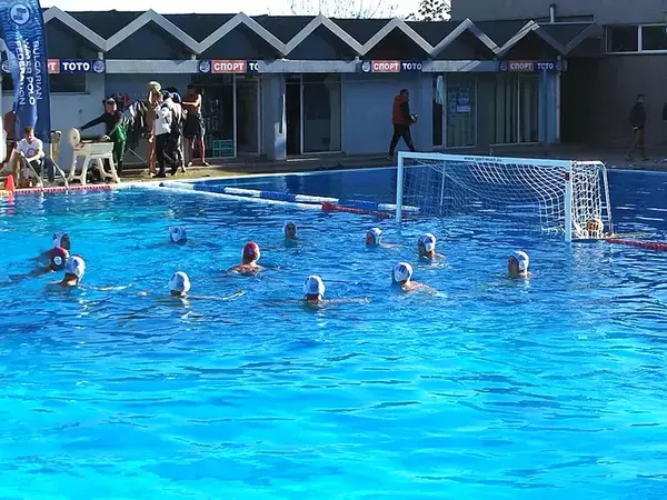 Спартак и Черно море излъчват новия носител на Суперкупата по водна топка