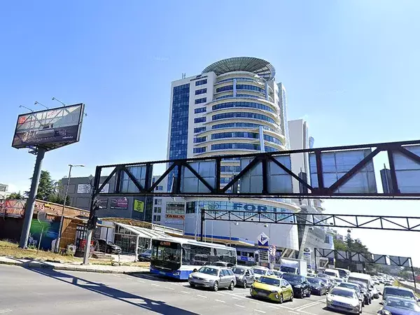 Край "Двете кули": Затварят платното на бул. "Владислав" от центъра към изхода на града