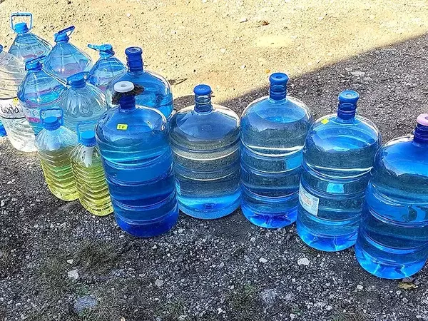 Над 2000 литра нелегален алкохол иззеха митнически и данъчни служители