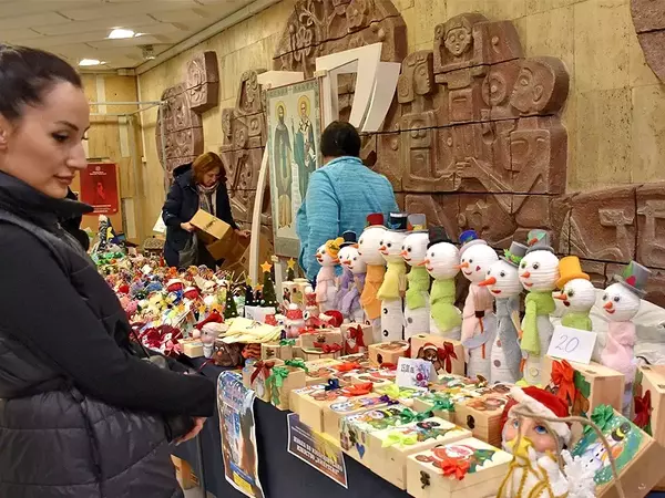 Рождественски благотворителен базар осигури 4331 лв. за лечението на малката Ралица