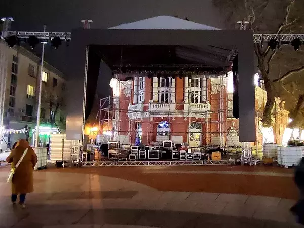 Уникална за България сцена монтират във Варна за концерта в Новогодишната нощ