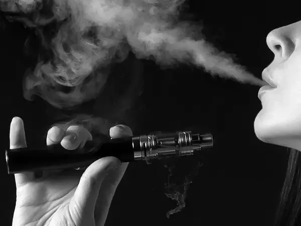 Във Варна стартира кампания срещу употребата на вейп устройства