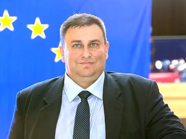 Конкурс, посветен на Деня на Европа, организират в Първа езикова гимназия във Варна