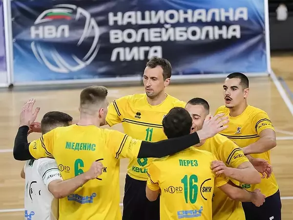 Черно море затрудни Левски, но отстъпи в четвъртфиналната серия