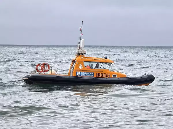 Издирват рибарски кораб в района на Маслен нос 