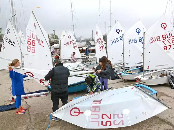 Откриха ветроходния сезон с Международната ветроходна регата “Бриз”