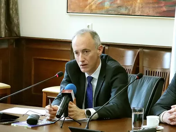 Министърът на образованието във Варна: Университетите да завишат изискванията си към студентите!