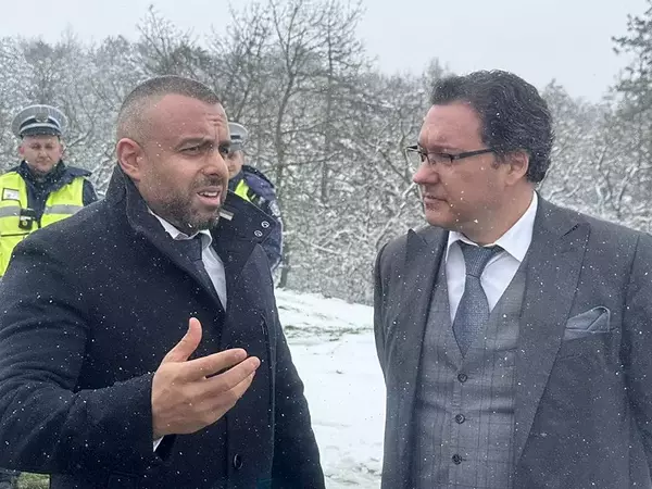 Министърът на вътрешните работи инспектира опасен пътен участък във Варненско