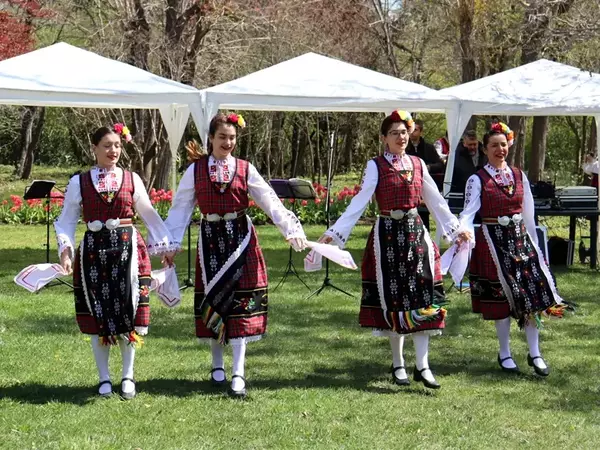 С песни и танци отпразнуваха Лазаровден в Екопарк Варна 