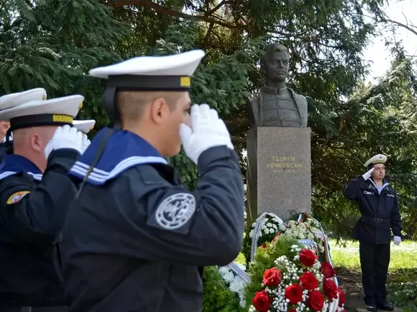 149 години от избухването на Априлското въстание отбелязаха във Варна