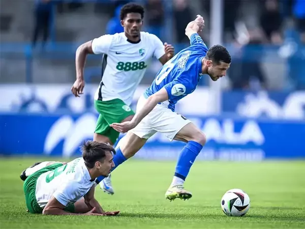 Спартак регистрира четвърта поредна загуба