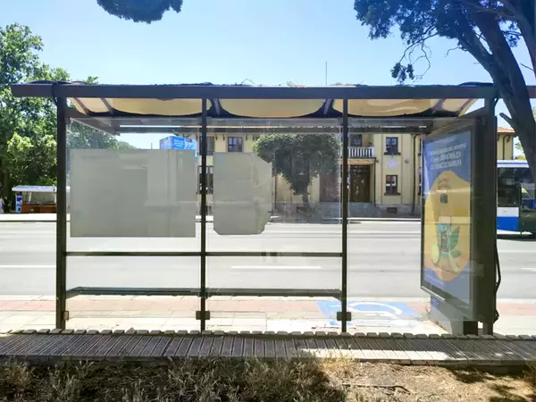 Ремонтираха 30 спирки в центъра на Варна