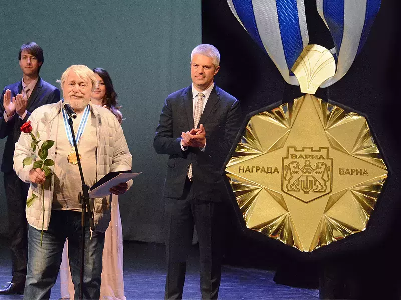 На церемония в Драматичния театър: Връчиха награди Варна