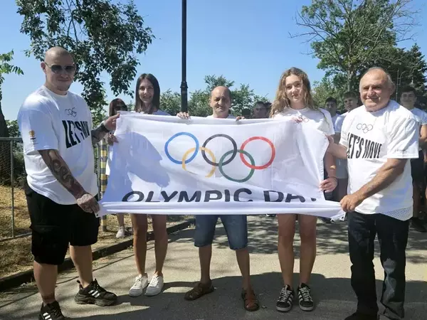 Развяха олимпийския флаг в Морската градина във Варна