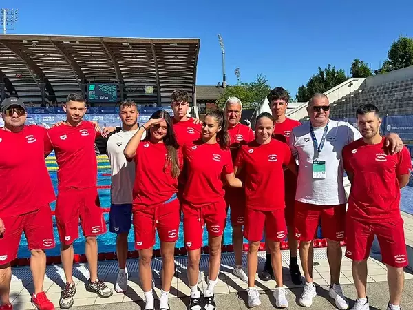 Двама варненци ще плуват на европейското в Словения