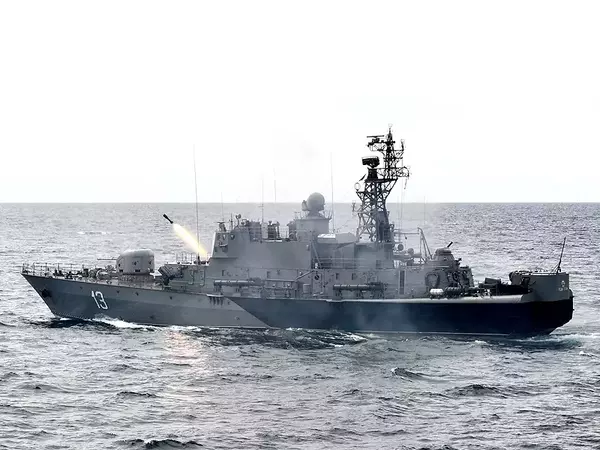 Министърът на отбраната във Варна: Модернизацията на Въоръжените сили е важна за мотивацията на личния състав     