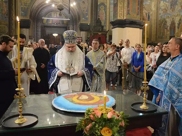 С литургия и тържествена церемония започна Денят на Варна