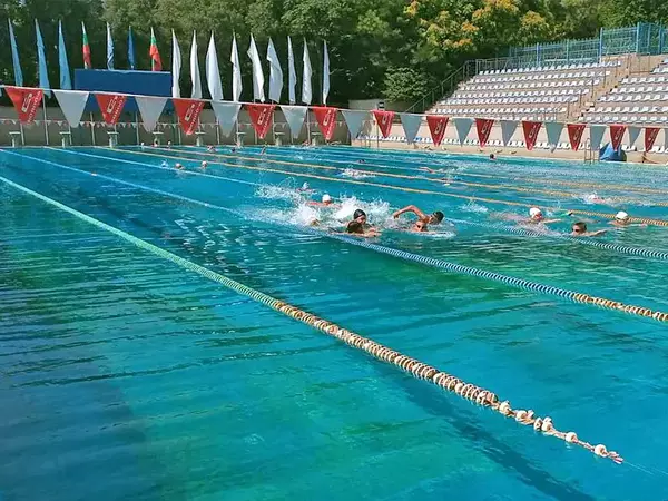 Общината отпуска още близо 630 хил. лева за ремонта на басейн "Юлиян Русев"