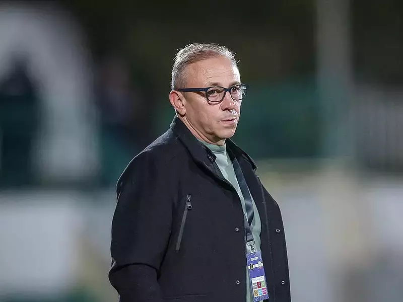 Илиан Илиев: Съдията не отговаряше на нивото на мача