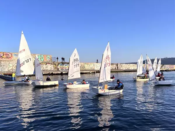 Регата "Есенни ветрила" закри сезона за морски спортове във Варна
