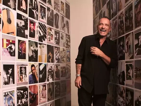 Ерос Рамацоти представи нов двуезичен албум