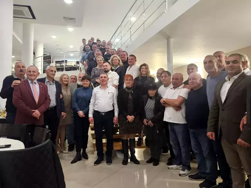 Олимпийски и световни медалисти отбелязаха 25 години на СК Титан