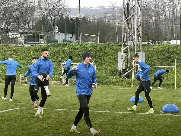 С 21 футболисти започна подготовка Спартак (Варна)