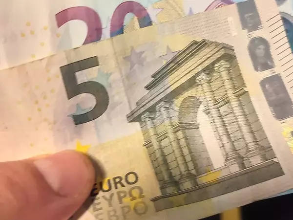 Над 3.1 млрд. евро вече са в обращение у нас