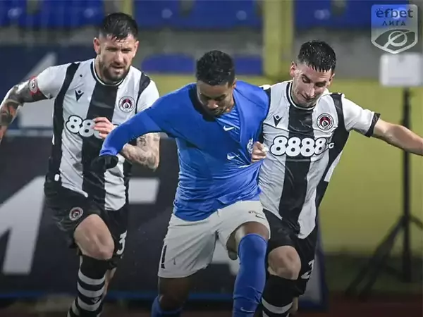 Спартак изпусна победата срещу Локомотив (София) във Варна