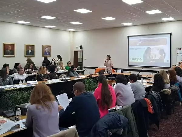 Ефективни подходи за социално-емоционално учене обсъждат начални учители във Варна