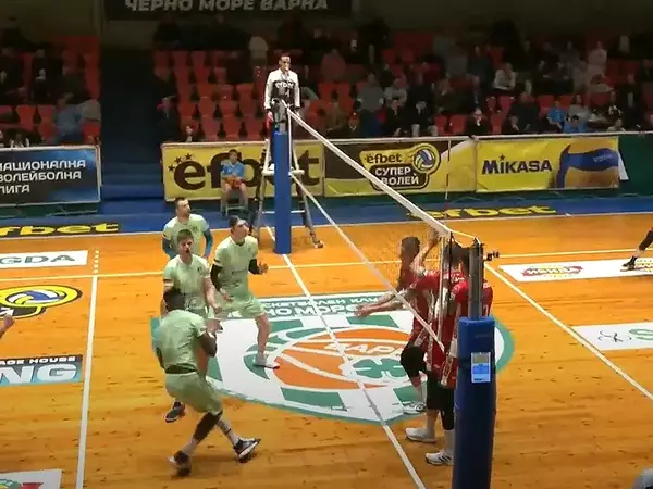 Нефтохимик набързо разгроми Черно море във Варна