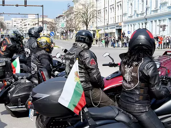 Заради мотошествие: Затварят за автомобили района около Катедралата на 8 март