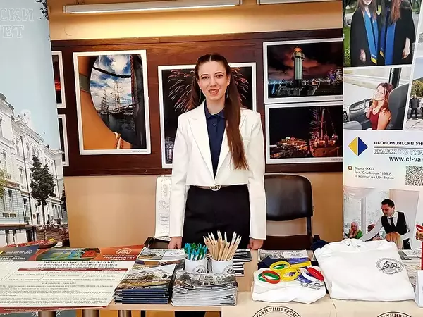 Кандидатстудентска борса организират във Варна