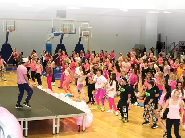 Над 1000 души се включиха в Party in Pink Zumbathon 2026