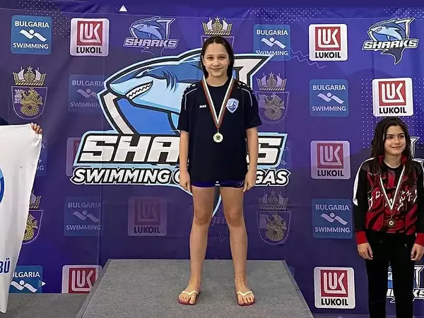 Малки плувци на Черно море спечелиха медали от турнир в Бургас