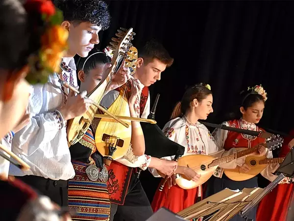 Рекорден брой участници в Националния детски фолклорен конкурс "Диньо Маринов" във Варна