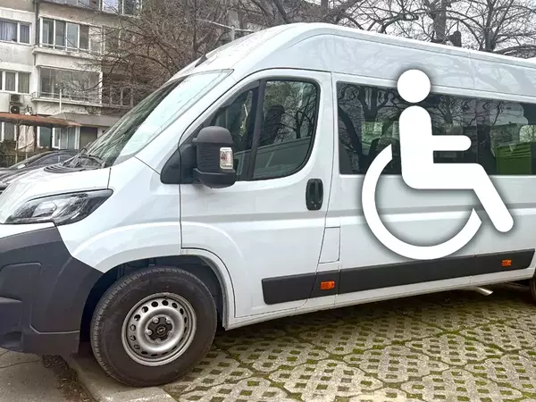 Нов микробус за хора с увреждания ще извършва социални превози във Варна