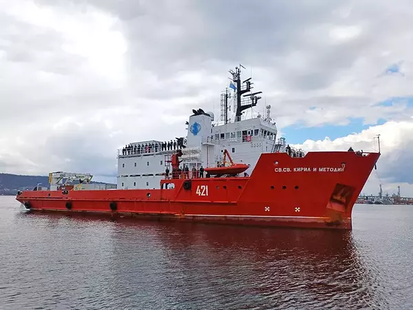 35 научни проекта са реализирани при полярната експедиция на Научноизследователския ни кораб "Св. Св. Кирил и Методий"