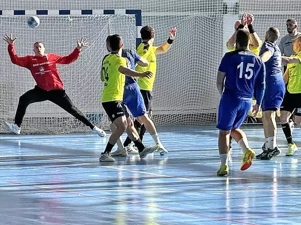 Трети мач ще реши хандбалния плейоф между Спартак и Шумен