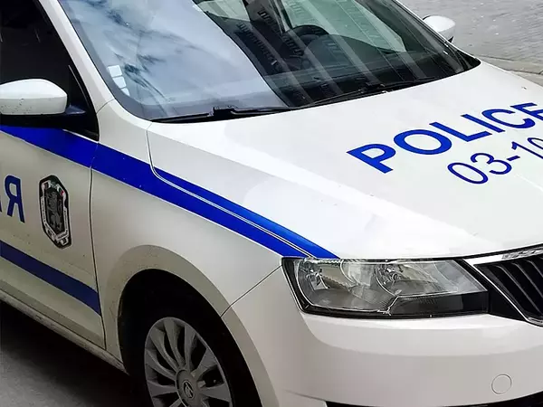 Задържаха 23-годишен за поредица кражби на автомобили 