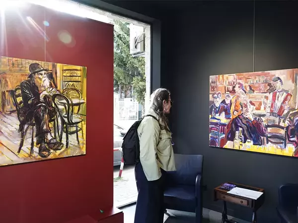 Изложба "Присъствие" на Силвия Богоева откри Art Gallery Le Papillon във Варна