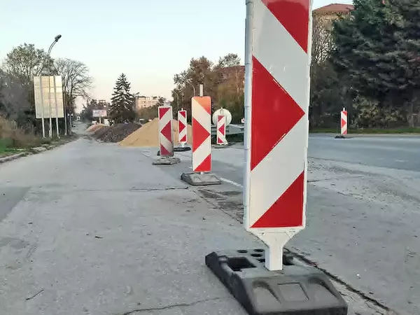 До 15 май: Приключва ремонтът на пътя между Екопарка и Аладжа манастир