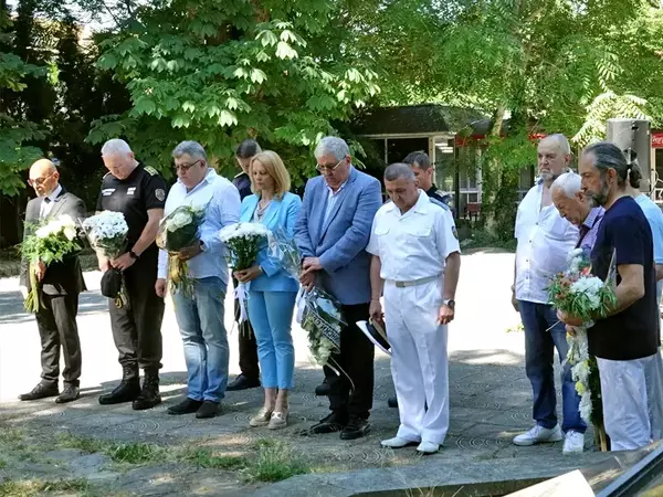 49 години от потушаването на пожара на танкера "Ерма" отбелязаха във Варна