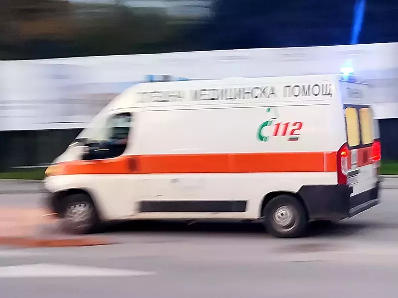 Допълнителни медицински екипи и линейки по Черноморието през август