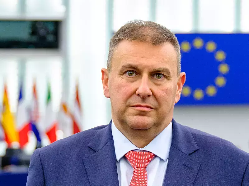 За по-строг контрол върху рекламите на онлайн хазарт настояват евродепутати