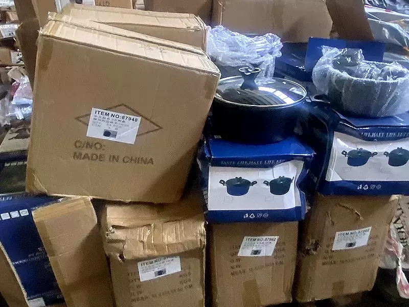 "Маркови" стоки от Китай задържаха варненските митничари